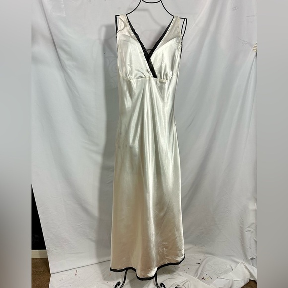 Jones New York white silky maxi slip dress size L - Picture 1 of 10